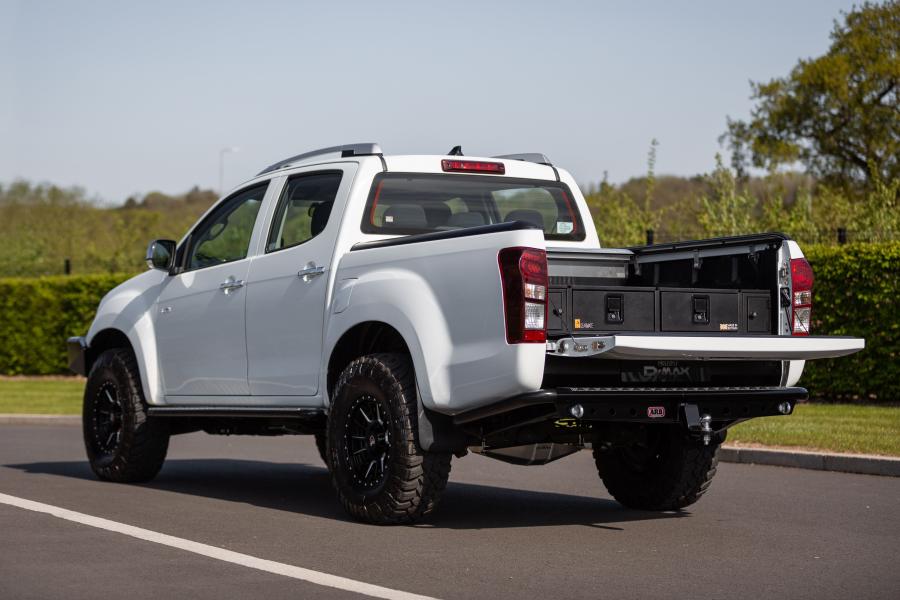  Isuzu D-Max GO2 2020 года  (фото 4 из 24)